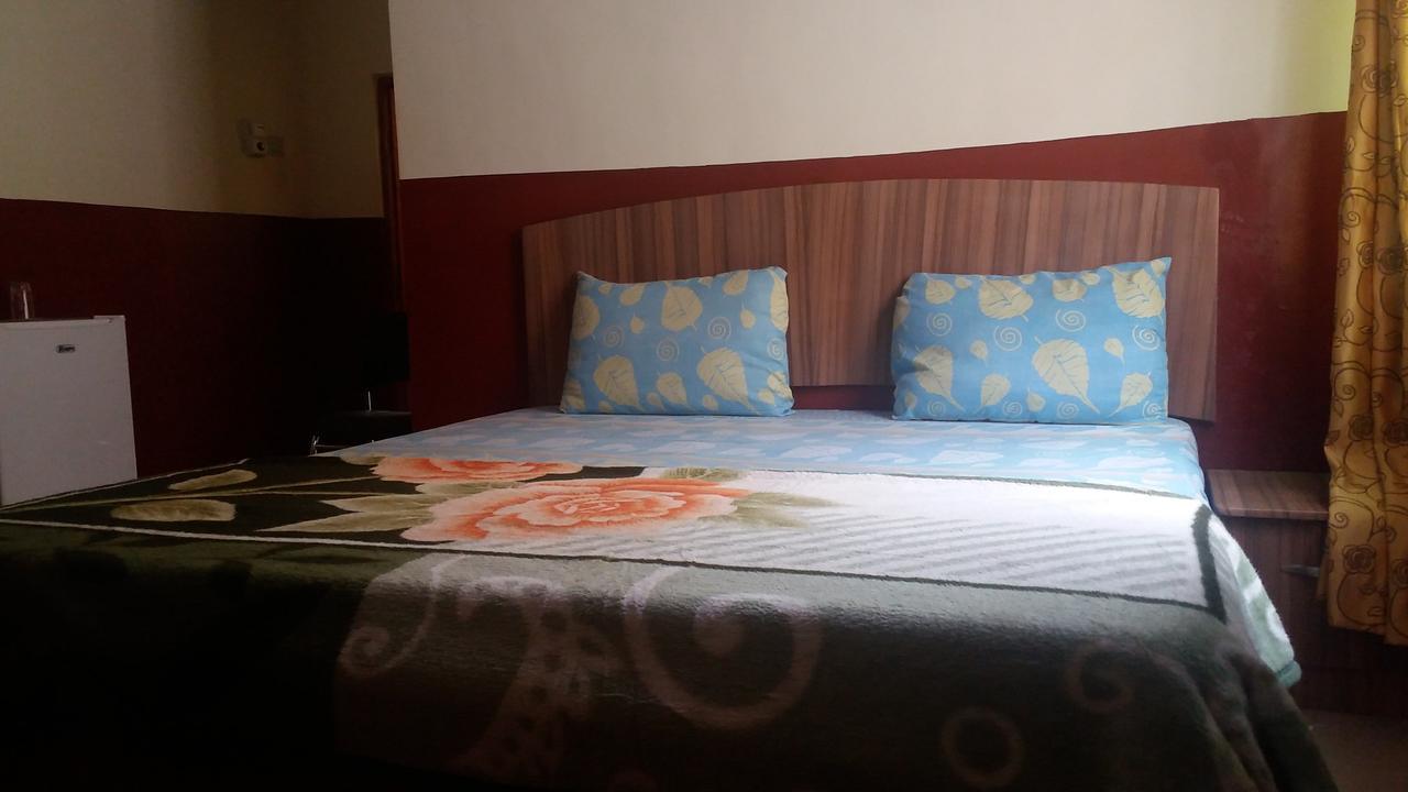 Adinkra City Hotel Kasoa Экстерьер фото